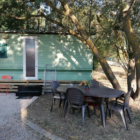 Bungalow Chez Gilly Boisset-et-Gaujac エクステリア 写真